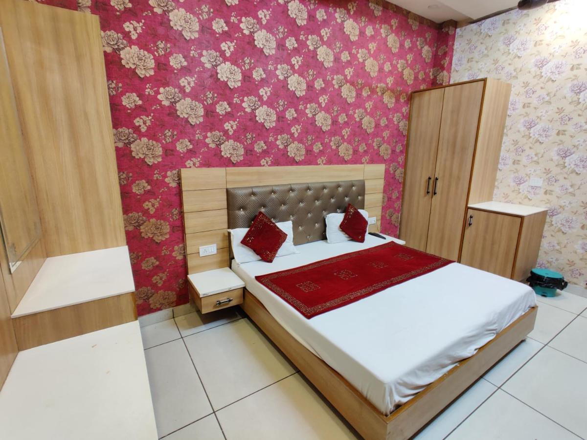 Hotel Robin Inn Amritsar Exterior foto